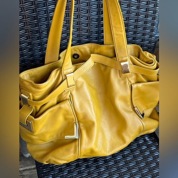 Michael Kors Beverley Mustard Yellow- Gold Drawstring Bag- rare vintage - Picture 6 of 16